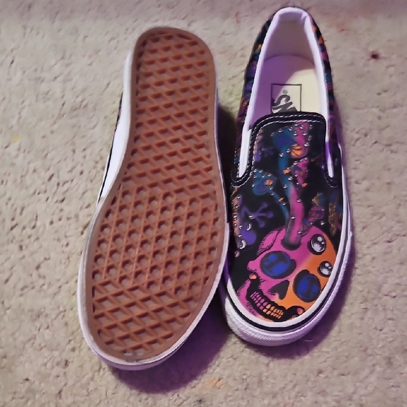 Vans Black and Purple Sneakers Classic Slip-On Style - Picture 3 of 3